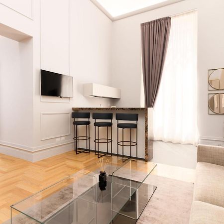 Limehome Lecce Palazzo Bn Exterior foto