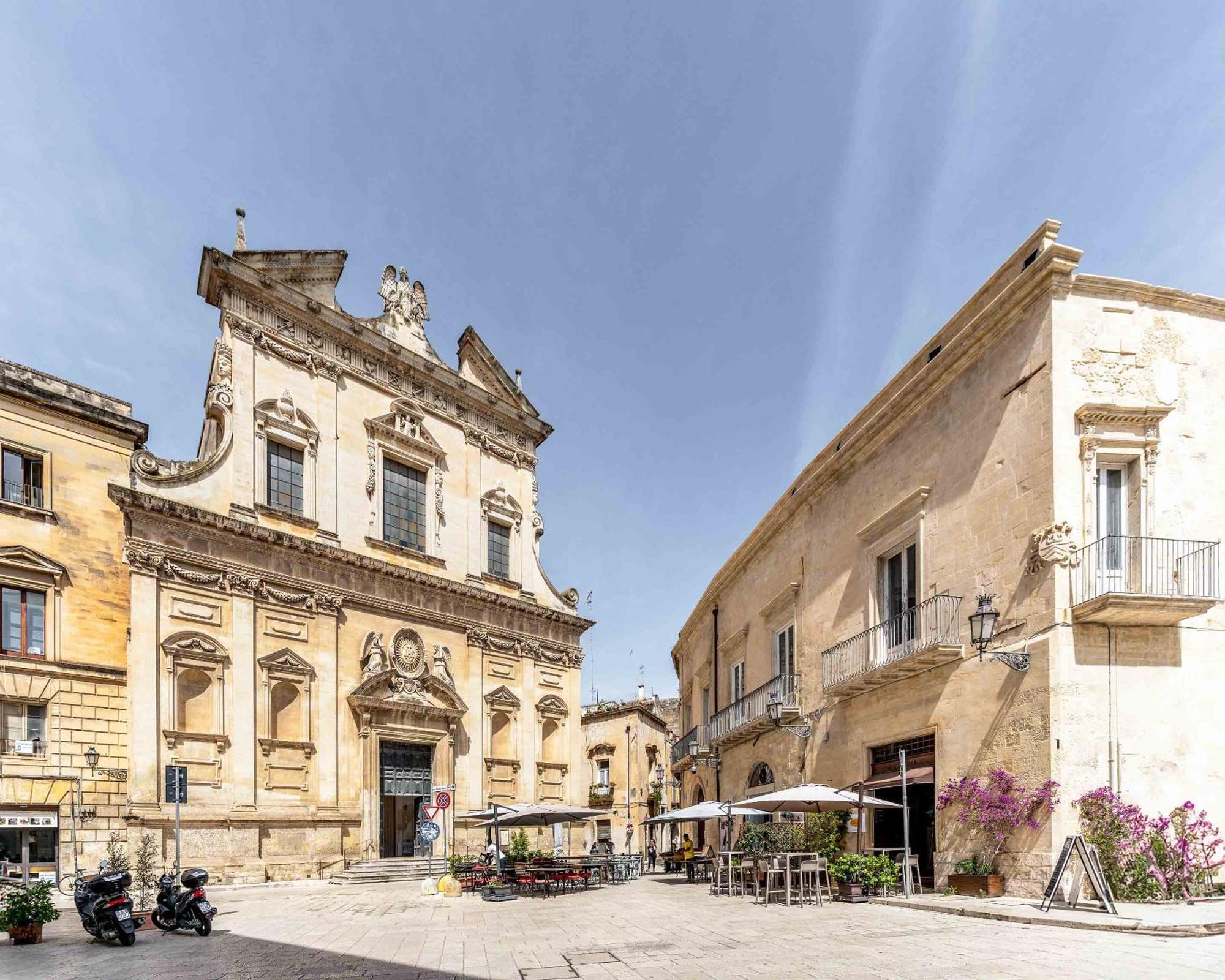 Limehome Lecce Palazzo Bn Exterior foto